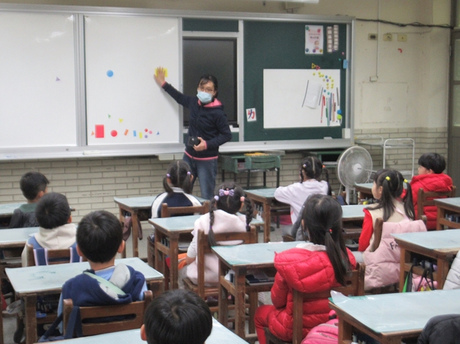 4.小一教室體驗老師上課