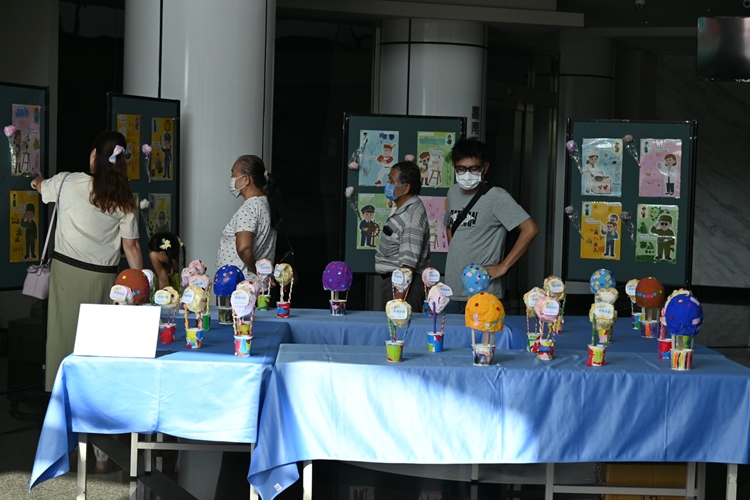 LINE_ALBUM_7.12畢業典禮_250714_187