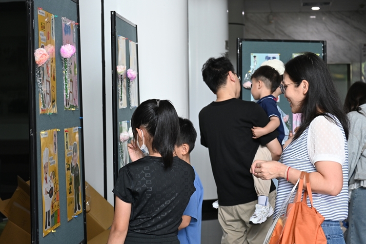 LINE_ALBUM_7.12畢業典禮_250714_205