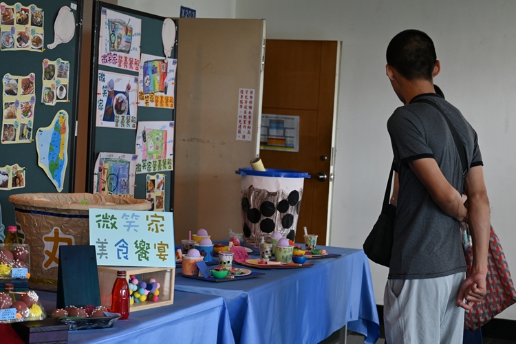 LINE_ALBUM_7.12畢業典禮_250714_221