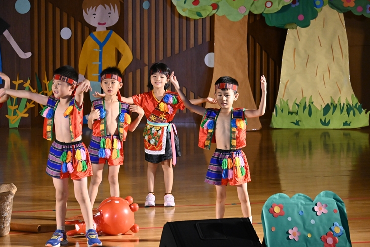 LINE_ALBUM_7.12畢業典禮_250714_247