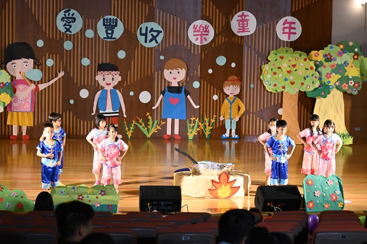 LINE_ALBUM_7.12畢業典禮_250714_282