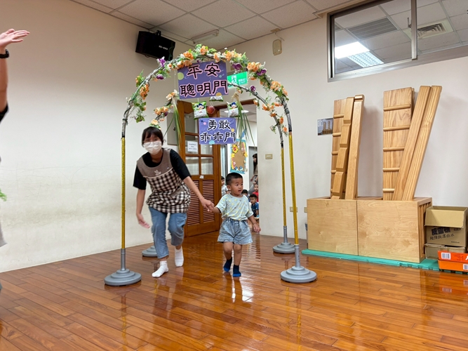 LINE_ALBUM_910迎新暨秋季慶生_250912_12