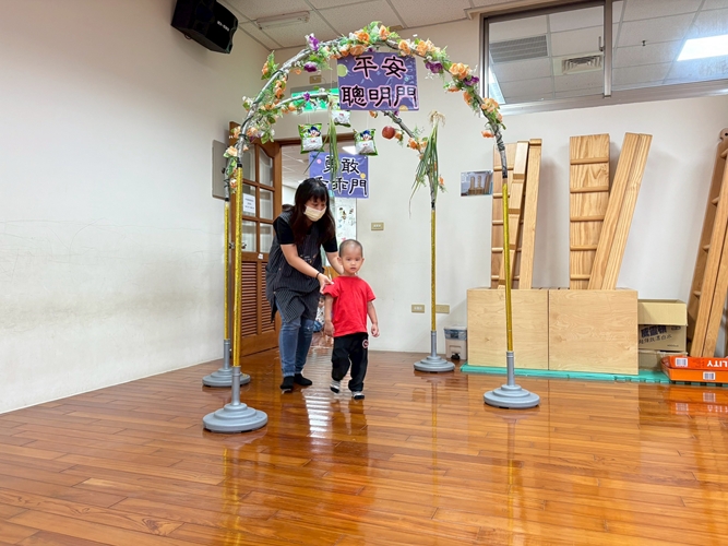 LINE_ALBUM_910迎新暨秋季慶生_250912_16